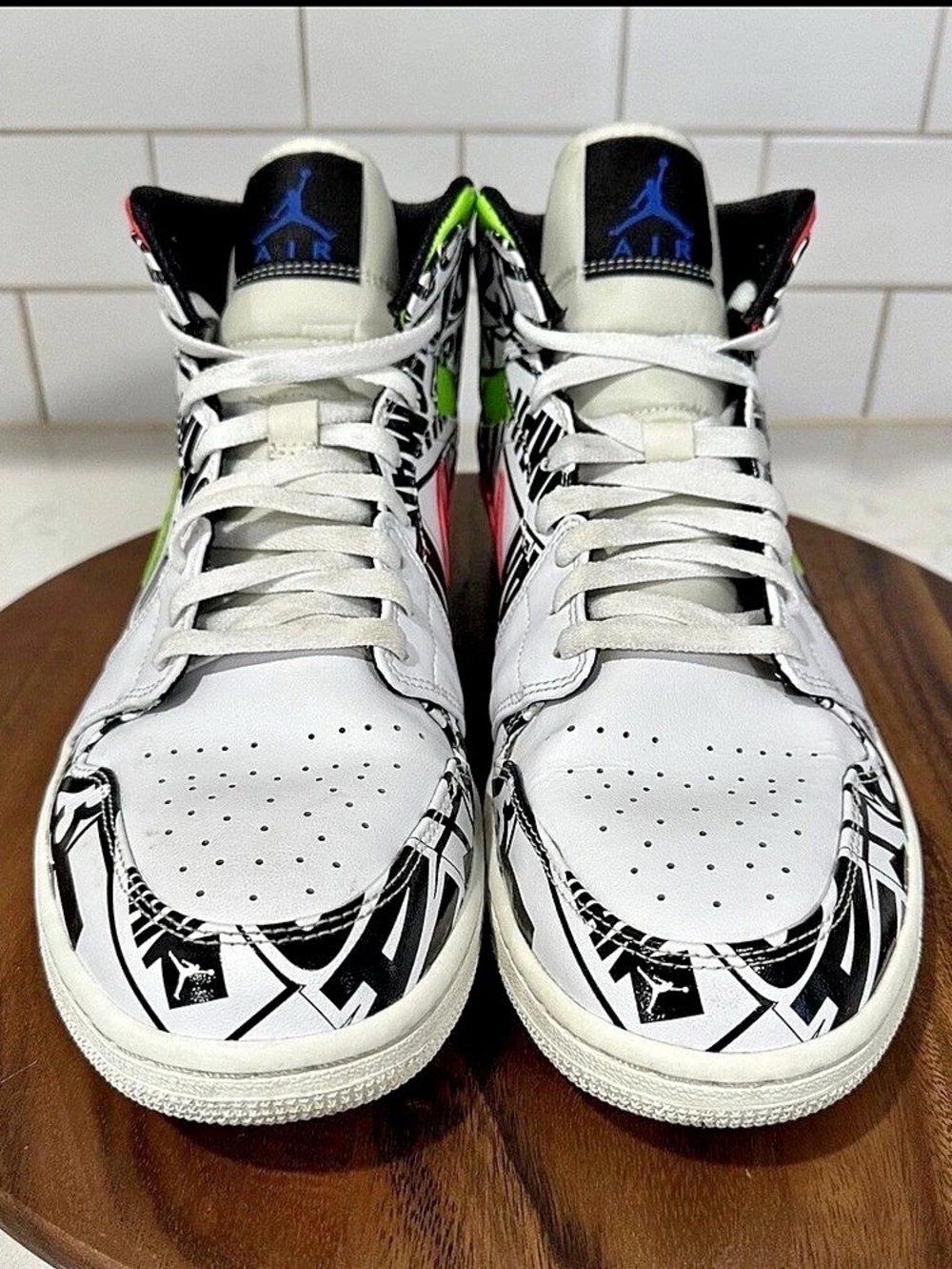 Nike Air Jordan 1 Mid Sneakers White & Black Like New